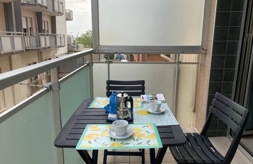 Sottomarina Apartment | Studio apartment on the main street of Sottomarina, 2 minutes from the beach