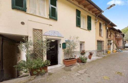 Nasino Apartment | Studio Apartment Profumo di Lavanda Verde with Mountain View & Wi-Fi