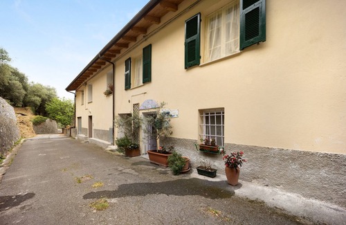 Nasino Apartment | Studio Apartment Profumo di Lavanda Verde with Mountain View & Wi-Fi