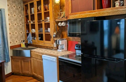 Utica Apartment | Studio Apartment Refurbished