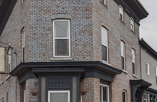Utica Apartment | Studio Apartment Refurbished