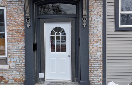 Utica Apartment | Studio Apartment Refurbished