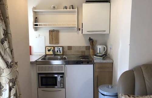 Looe Apartment | Studio Apartment set far from the madding crowd