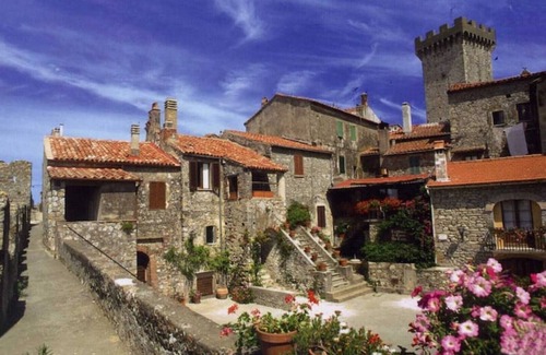 Capalbio Apartment | Studio apartment surrounded by greenery 3km from the sea