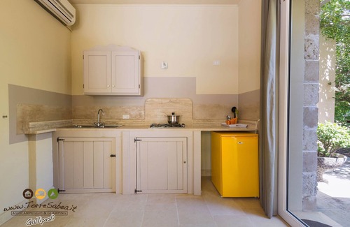 Il Monte Apartment | Studio Apartment with kitchenette, patio and private parking