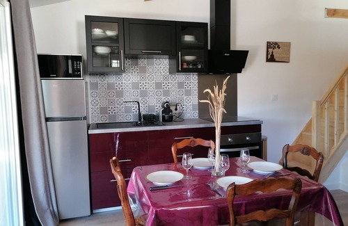 Ribaute-les-Tavernes Apartment | Studio Avec Terrasse et Piscine