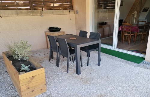 Ribaute-les-Tavernes Apartment | Studio Avec Terrasse et Piscine