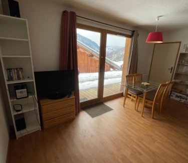 Orelle Apartment | Studio avec coin montagne 4 personnes Orelle 3 Vallées - Spa & Piscine - Apt 006