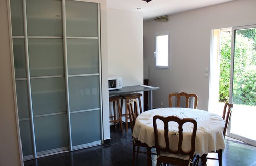 Fuveau Apartment | Studio avec terrasse et jardin privatif