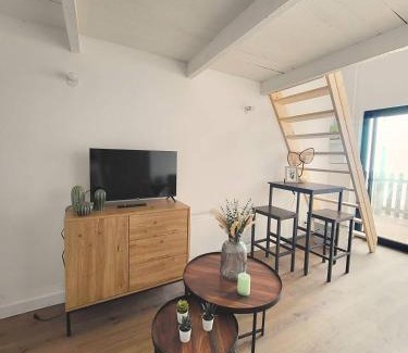 Ampuis Apartment | Studio Baroudeur