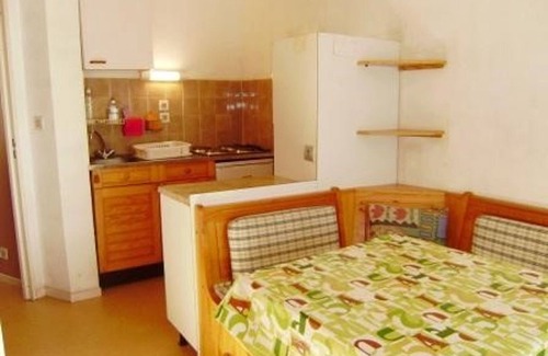 Esquieze-Sere Apartment | Studio cabin for 2 with parking in Esquièze-Sère
