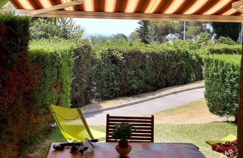 Antheor Apartment | Studio-cabin in RDJ, with your feet in the water!