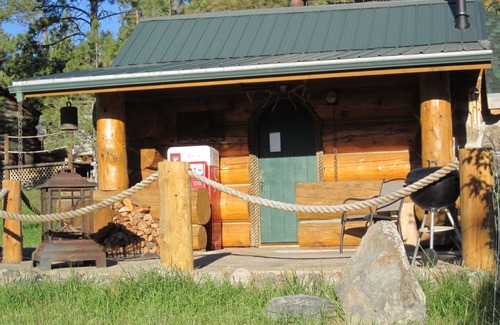 Helena Cabin | Studio Cabin with Big Canyon Ferry Lake Views