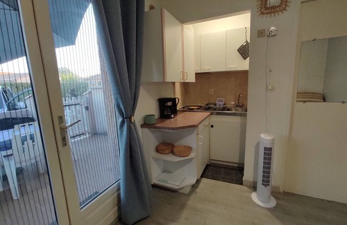 Marseillan Apartment | Studio Calme & Agréable Avec Coin Nuit & Grande Terrasse