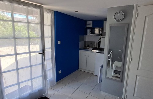 Meximieux Apartment | Studio Calme Tout Confort - Parking - Centre Ville Meximieux