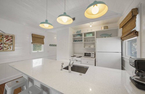 Seaside Cottage | Studio Carriage House In Seaside, FL- Great Location! + 2 Adult Bikes!