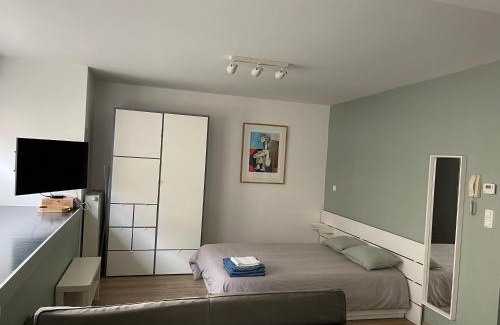 Gare Apartment | Studio close from train station and shops