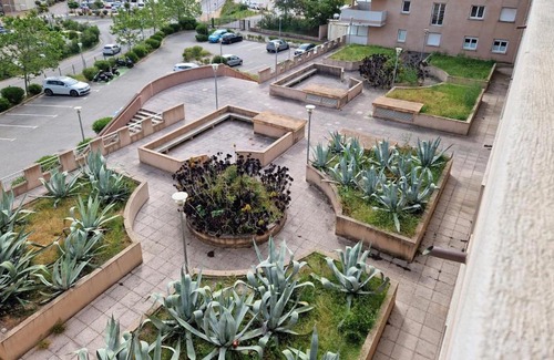 Sarrola-Carcopino Apartment | Studio cosy proche toutes commodités avec parking gratuit