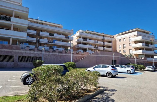Sarrola-Carcopino Apartment | Studio cosy proche toutes commodités avec parking gratuit