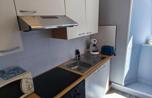 Carhaix-Plouguer Apartment | Studio Cozy Centre