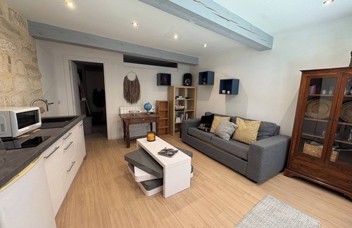 Villeneuve-les-Avignon Apartment | Studio downtown 35 m2 Villeneuve les Avignon