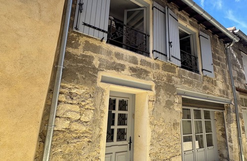 Villeneuve-les-Avignon Apartment | Studio downtown 35 m2 Villeneuve les Avignon