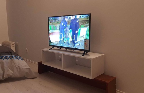 Cergy Apartment | Studio DE 18 m2 Tres Propre Avec LIT Double 140x200cm