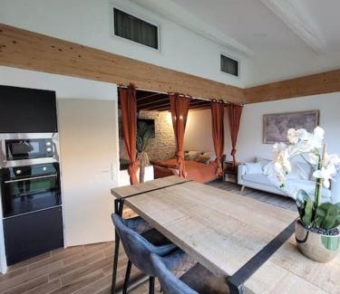Vergeze Apartment | Studio de charme - Le Strelitzia