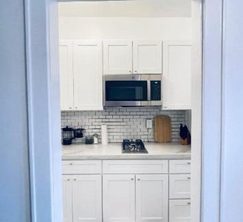 East Avenue Apartment | Studio Downtownhighfallskitchentvunitypet