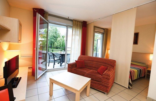 Divonne-les-Bains Apartment | Studio flat ∙ 1 bedroom ∙ 2 guests