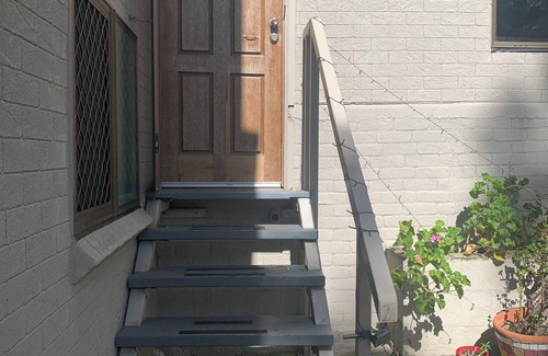 Tallebudgera Apartment | Studio Flat Close to Everything n* NO SMOKING/VAPING *