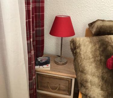Bernex Apartment | Studio Fondue chocolat, 100m des pistes Wifi fibre, parking privé