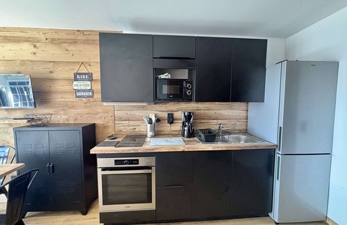 Cognet Apartment | Studio for 6 in L'Alpe d'Huez, near slopes, ski locker
