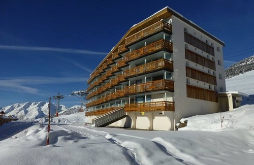 Cognet Apartment | Studio for 6 in L'Alpe d'Huez, near slopes, ski locker