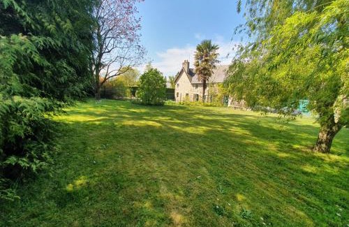 Saint-Quentin-sur-le-Homme House | STUDIO PRIVATIF ET SA PISCINE AUX AGAPANTHES DE CROMEL - Le Mont Saint-Michel