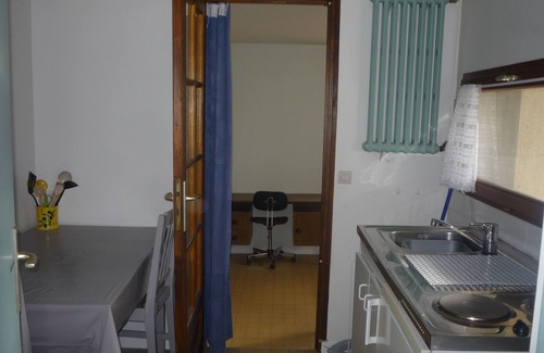 Thomery Apartment | Studio furnished in the forest of Fontainebleau, 2/4 people, Paris, Disneyland.