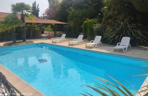 Saint-Maixent-sur-Vie Apartment | Studio Gîtes des Colombières Piscine & Spa