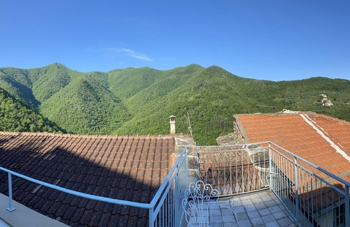 Borghetto d'Arroscia Apartment | Studio in a quiet rustico near the beaches