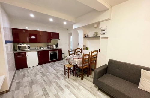Amboise Apartment | Studio in Amboise for 2 pers, castle view