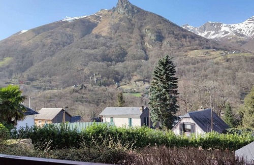 Cauterets Apartment | Studio in Cauterets with pool and pets allowed