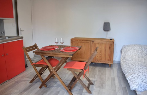 Chambery Apartment | Studio in family home close to university and town center
