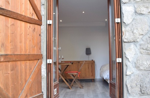 Chambery Apartment | Studio in family home close to university and town center