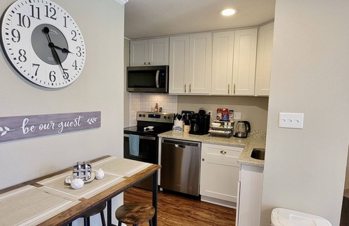 Diamondhead Apartment | Studio in quite lake setting. Perfect for Golf, visit New Orleans or just relax.