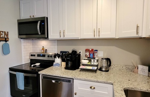 Diamondhead Apartment | Studio in quite lake setting. Perfect for Golf, visit New Orleans or just relax.