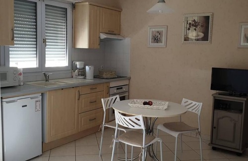 Saint-Aygulf Apartment | STUDIO in Saint Aygulf sea view 300 m from the beach 2 people