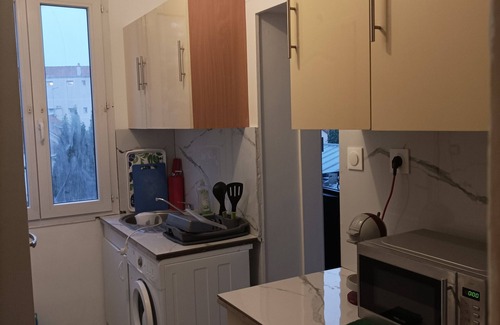 Gennevilliers Apartment | Studio in the center of Gennevilliers village