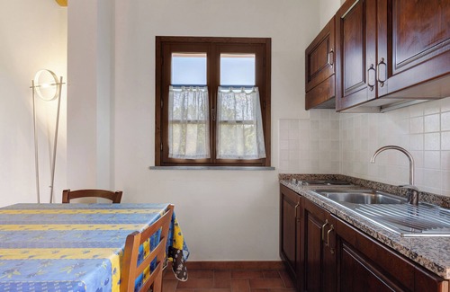 Montopoli in Val d'Arno Apartment | Studio 'Numero 5' with Shared Garden, Balcony and Air Conditioning
