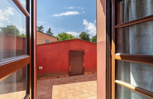 Montopoli in Val d'Arno Apartment | Studio 'Numero 5' with Shared Garden, Balcony and Air Conditioning
