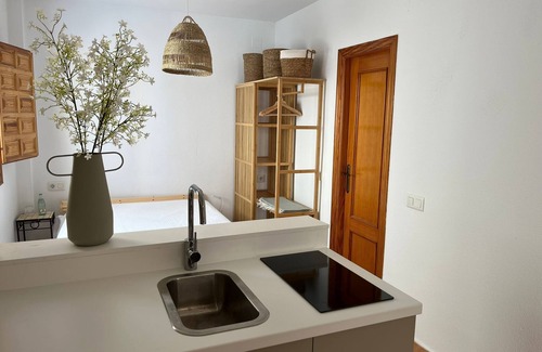 Old Town Apartment | Studio Joyo 300 meter van de boulevard/zee