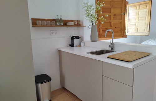 Old Town Apartment | Studio Joyo 300 meter van de boulevard/zee